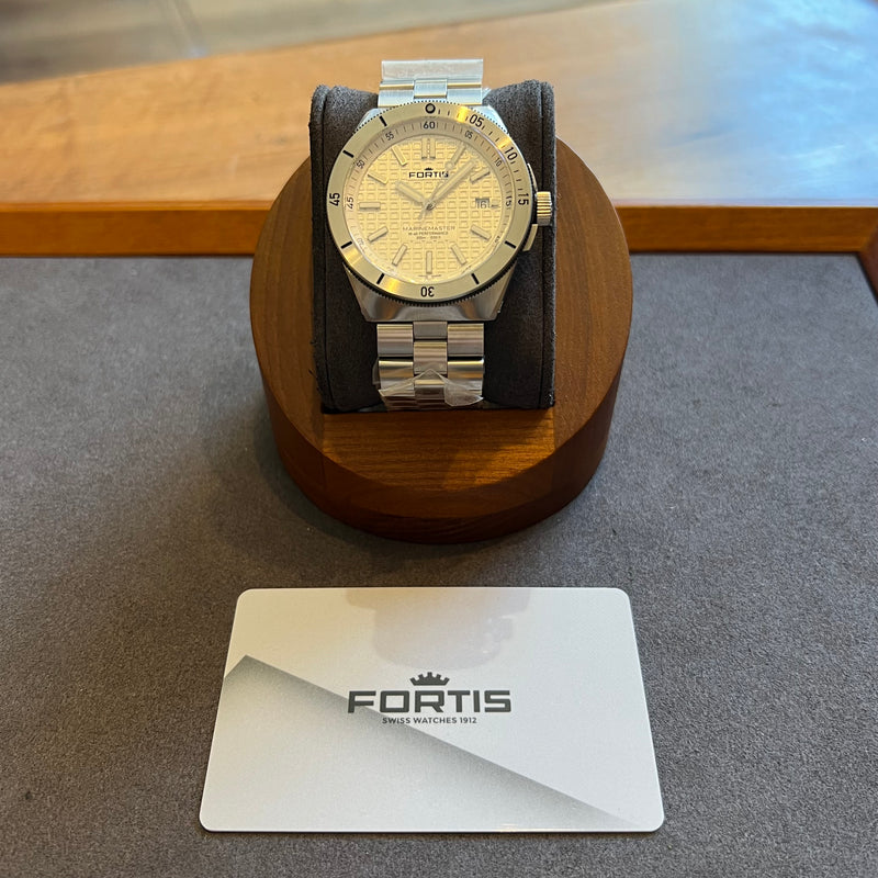 Fortis Marinemaster M-40 Performance White Dial F812.0010