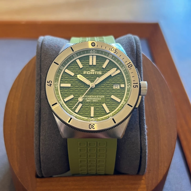 Fortis Marinemaster M-40 Automatic Date F8120007