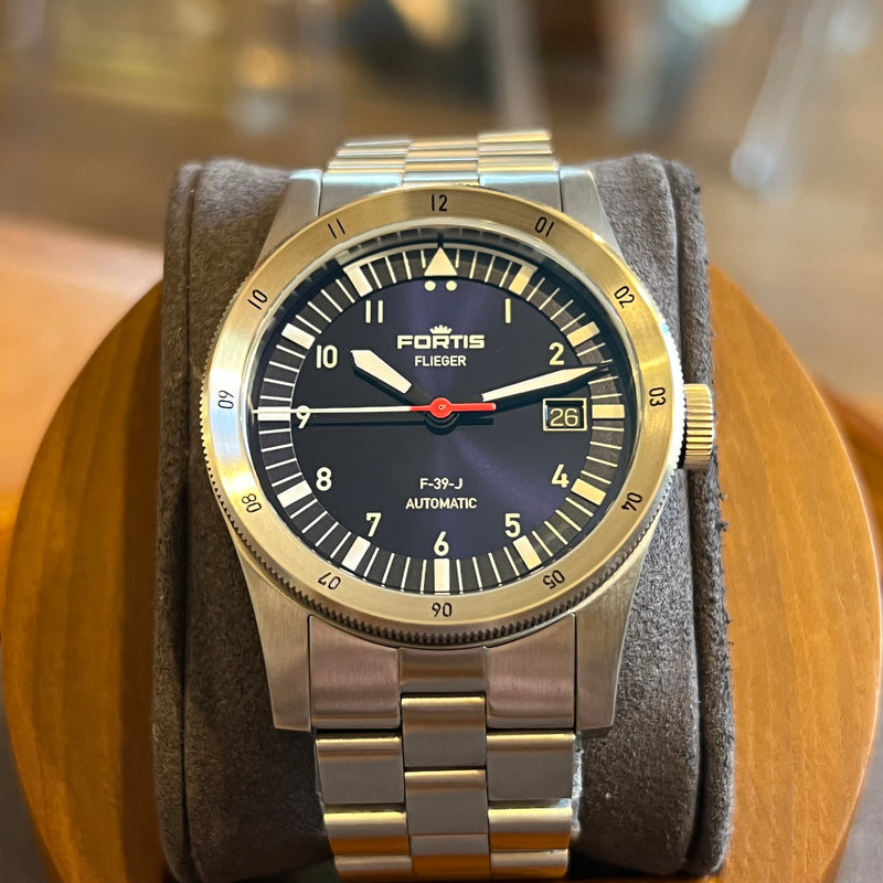 f　39色 Fortis F-39-J Automatic Date Limited Edition F422.0007