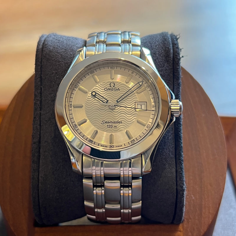 Omega Seamaster Quartz Date 120m 2511.31