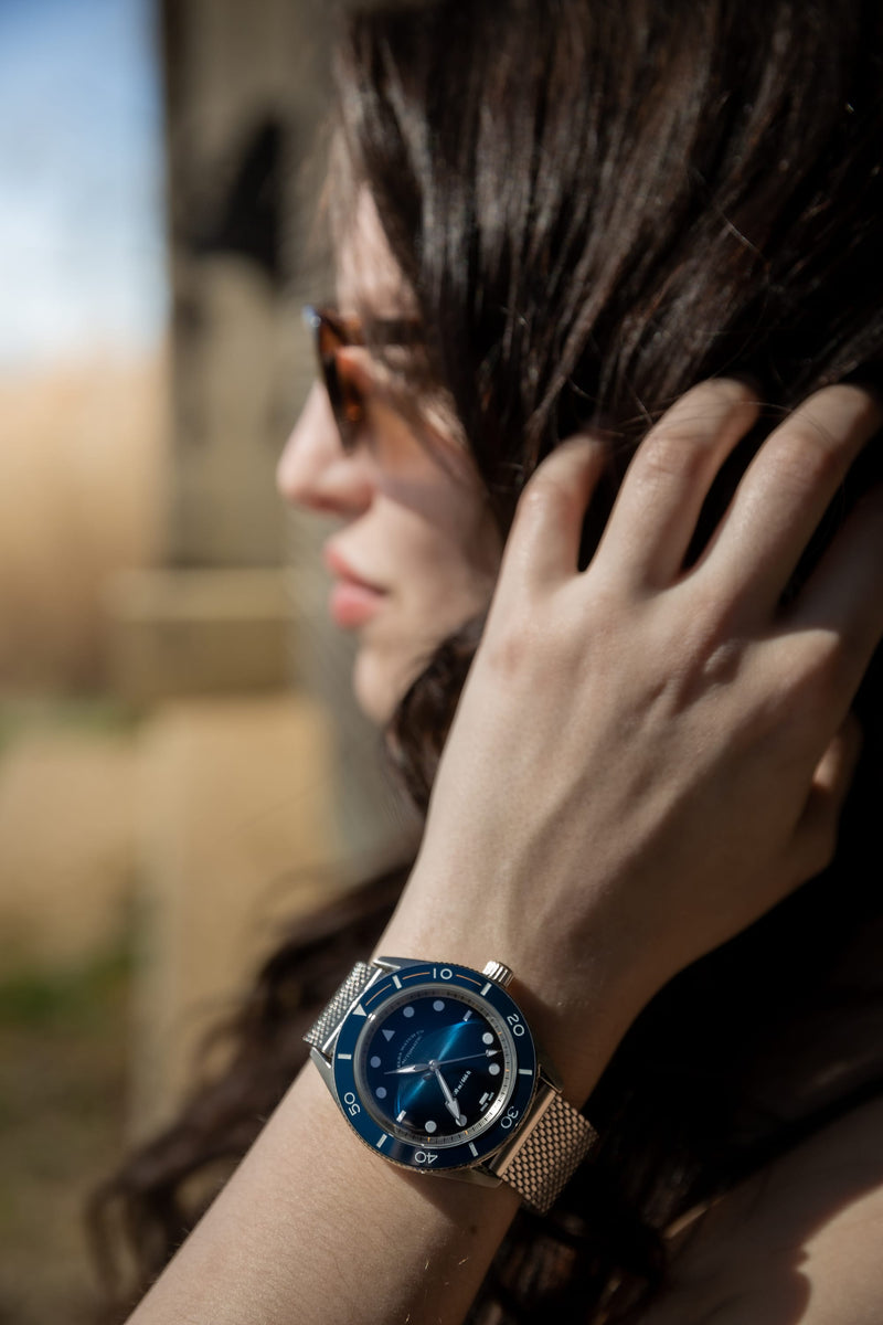 ELKA Arinis AF01-1001 Automatic Blue Gradient Dial & Milanese Mesh