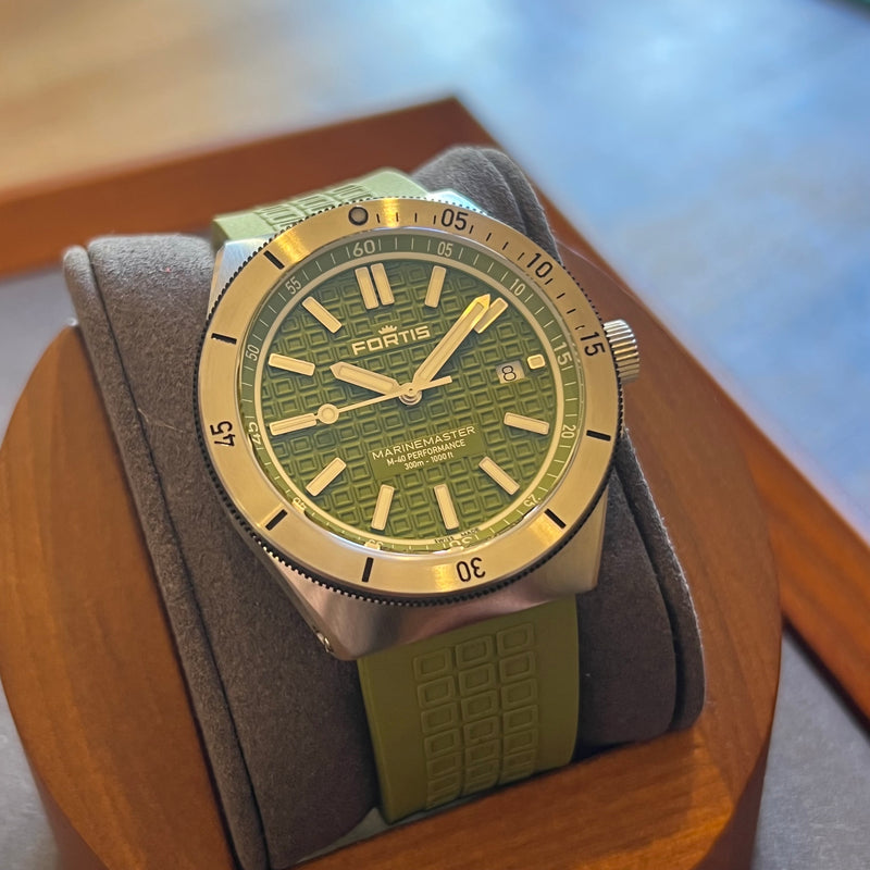 Fortis Marinemaster M-40 Automatic Date F8120007