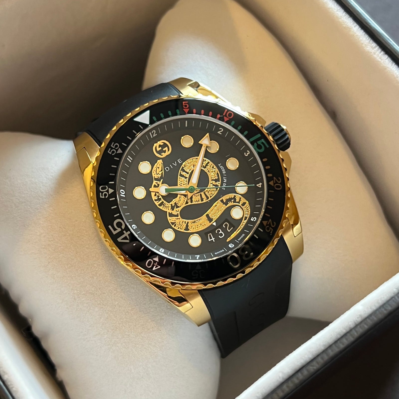 専用　GUCCI/グッチ/GG パターン　ブラック×ゴールド Gucci Dives Full Set 136.2