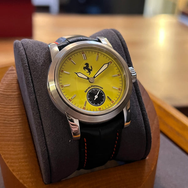 Girard-Perregaux Ferrari Small Second 80300.0.11.341