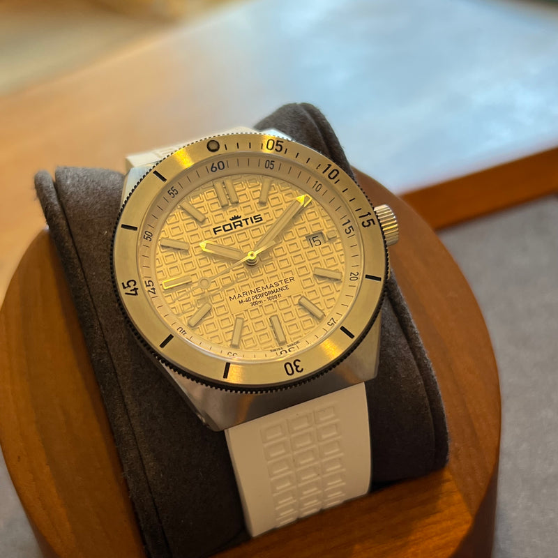Fortis Marinemaster M-40 White Strap F812.0009