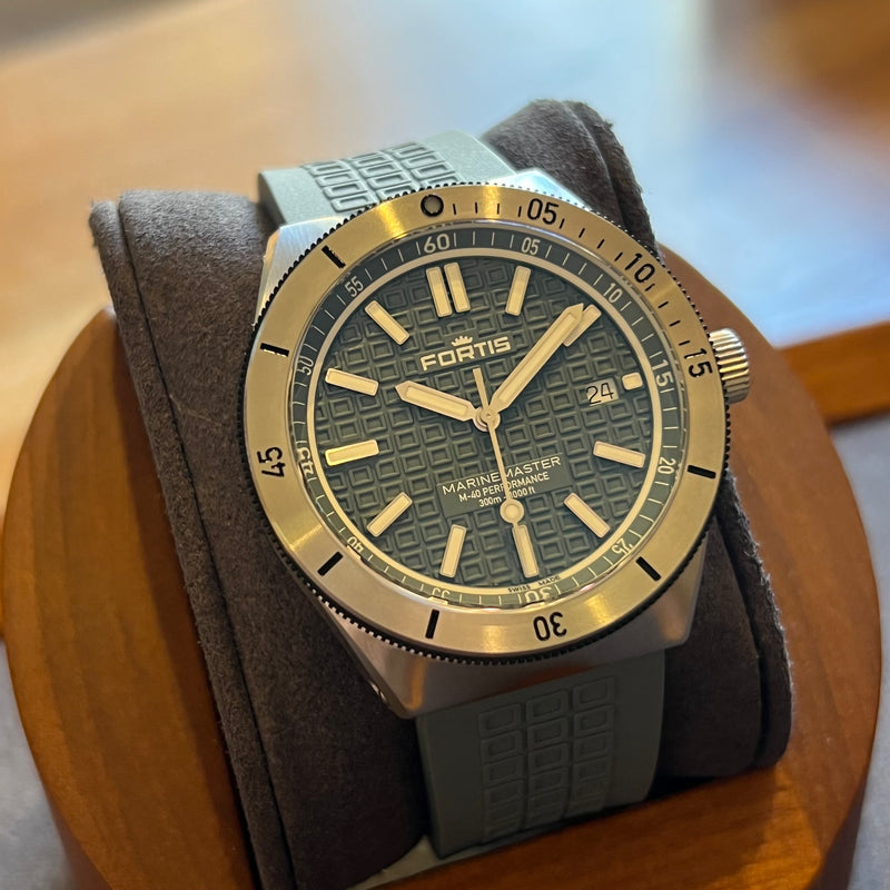 Fortis Marinemaster M-40 Gray Dial F812.0005