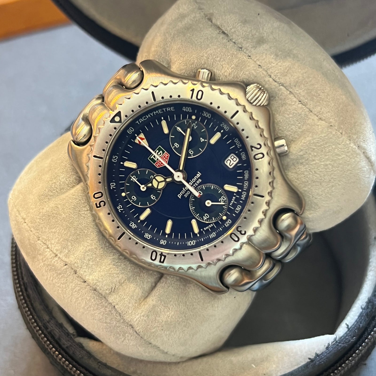 TAG HEUER S/el Professional 200m CG1114 Date Blue Dial Quartz Men\'s Watch_945685 TAG Heuer S/el | Vintage Collection | TAG Heuer ® main image 3
