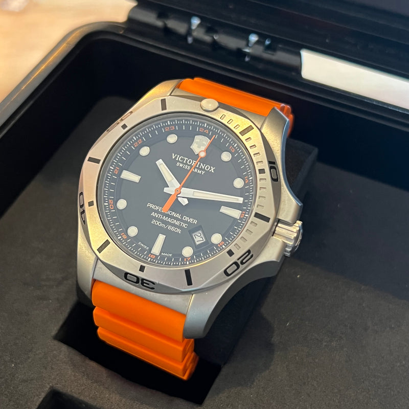 minimum ページ Victorinox Inox Professional Diver Full Set 241845