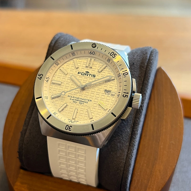 Fortis Marinemaster M-40 White Strap F812.0009