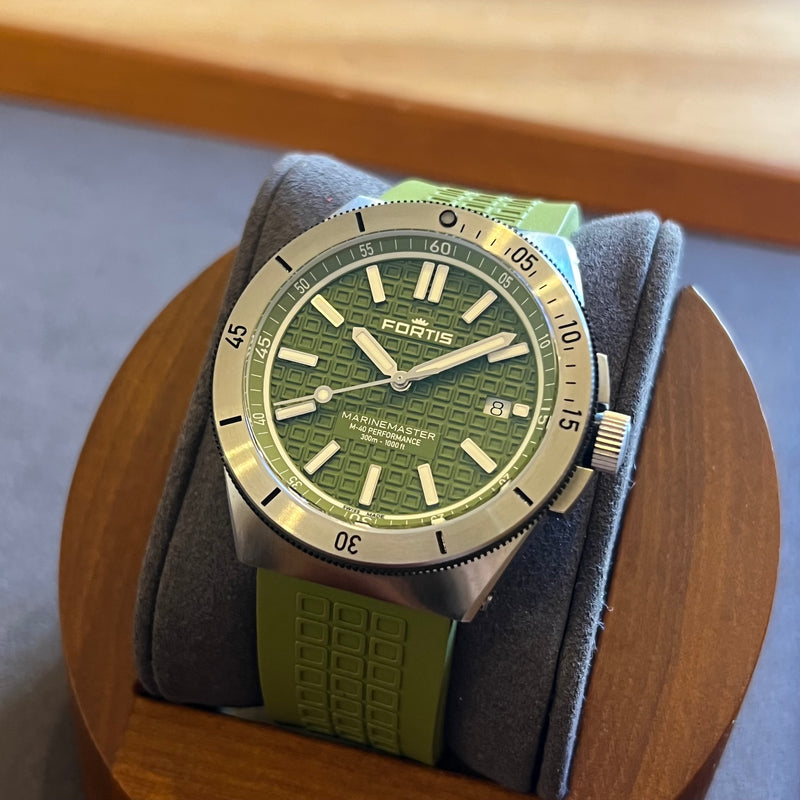 Fortis Marinemaster M-40 Automatic Date F8120007