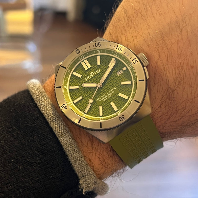 Fortis Marinemaster M-40 Automatic Date F8120007