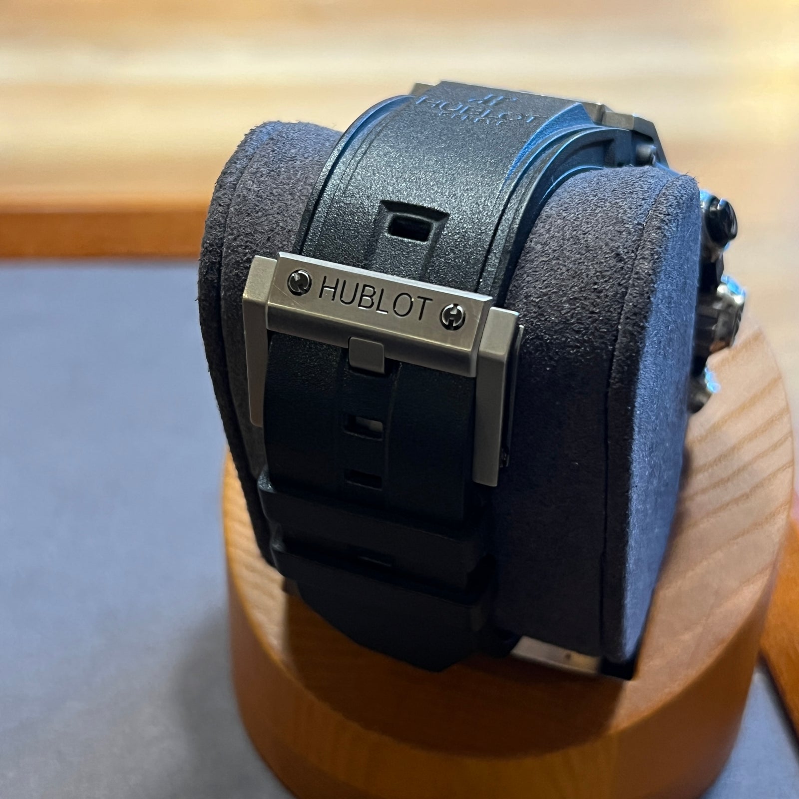 Hublot King Power Oceanographic Titanium 732.NX.1127.RX