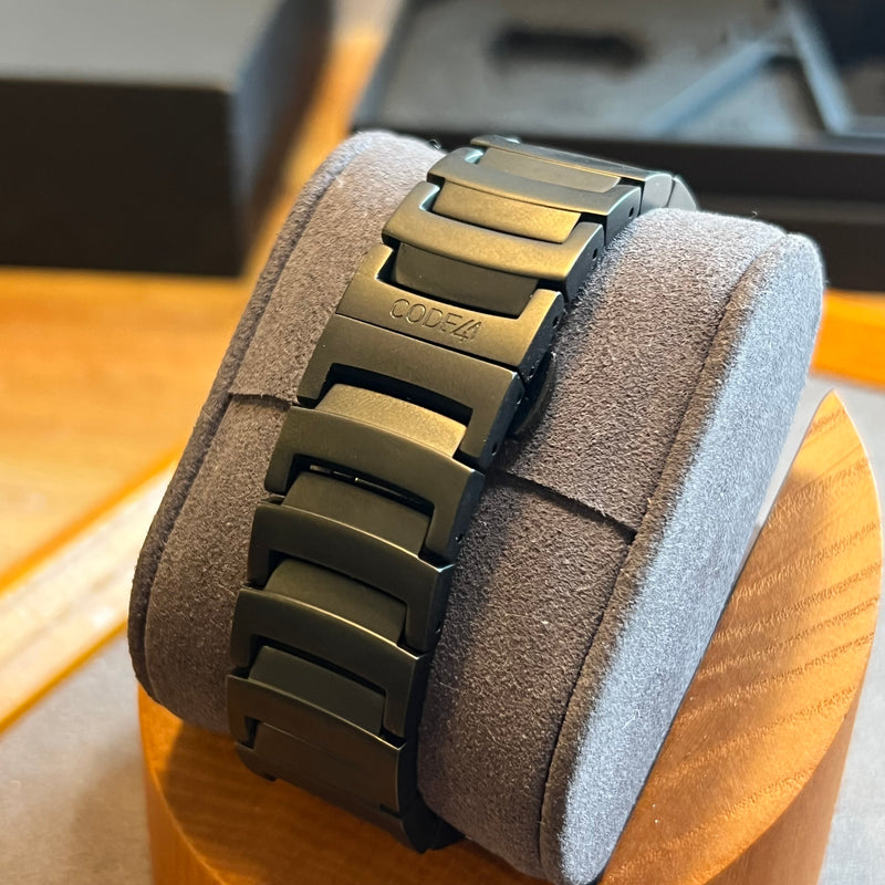 CODE 41 Carbon Case Stem-Winder Chrono NB24