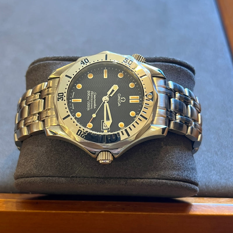 Omega Seamaster Quartz Date 2562.80