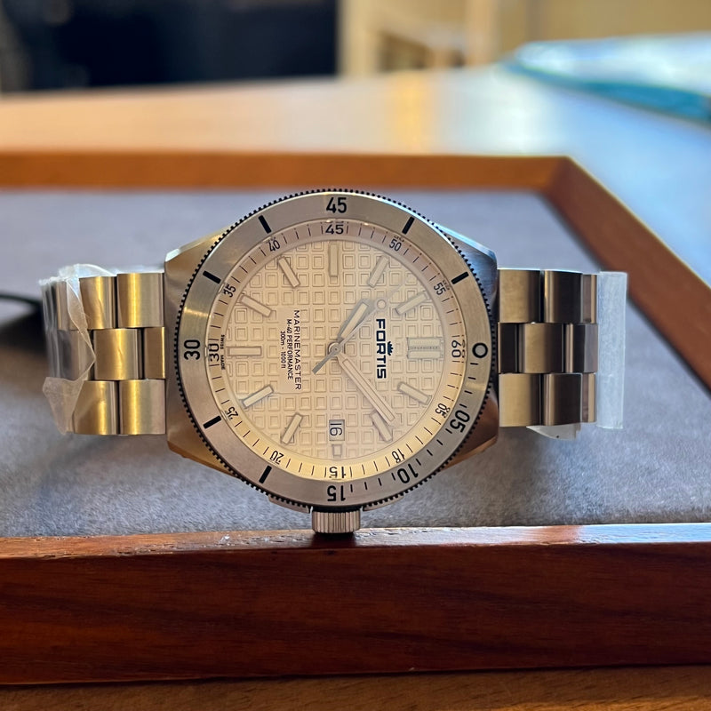 Fortis Marinemaster M-40 Performance White Dial F812.0010