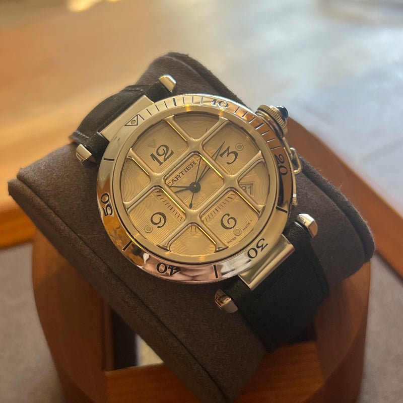 Cartier Pasha Grille Automatic Date 2379-W3104055