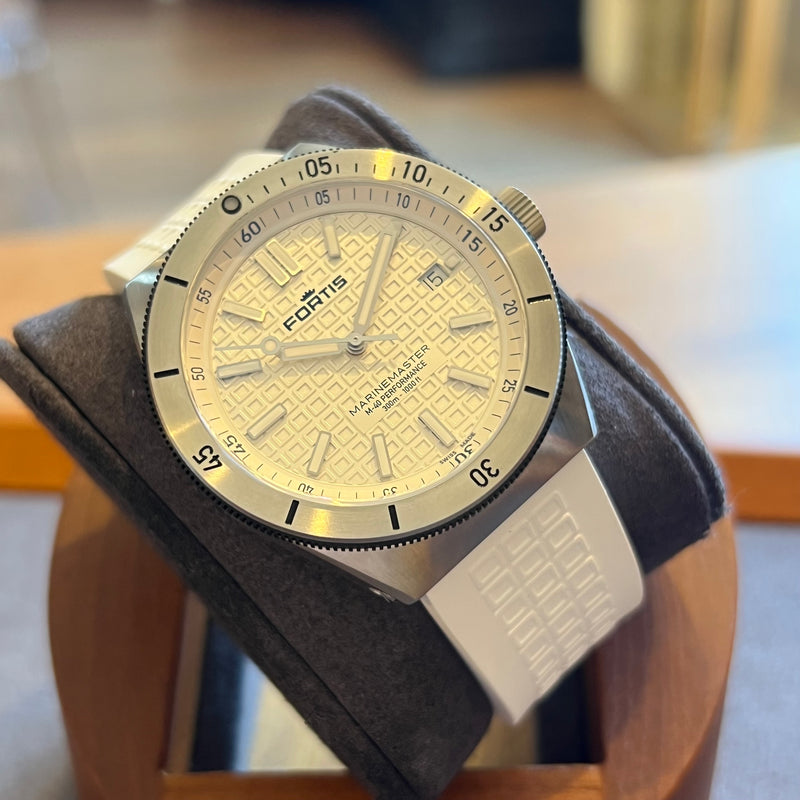 Fortis Marinemaster M-40 White Strap F812.0009