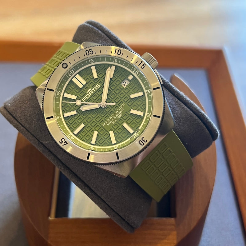 Fortis Marinemaster M-40 Automatic Date F8120007