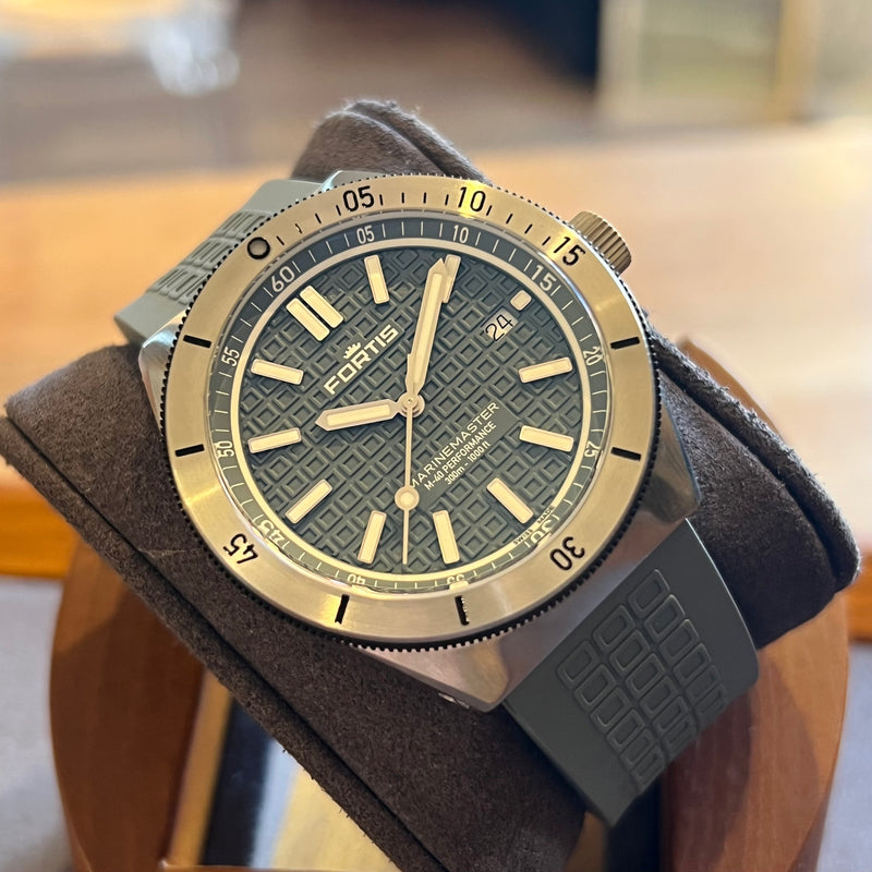 Fortis Marinemaster M-40 Gray Dial F812.0005