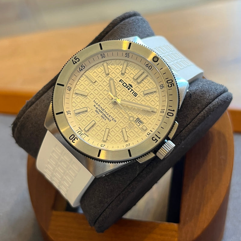 Fortis Marinemaster M-40 White Strap F812.0009