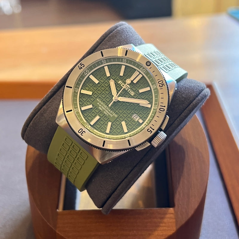 Fortis Marinemaster M-40 Automatic Date F8120007