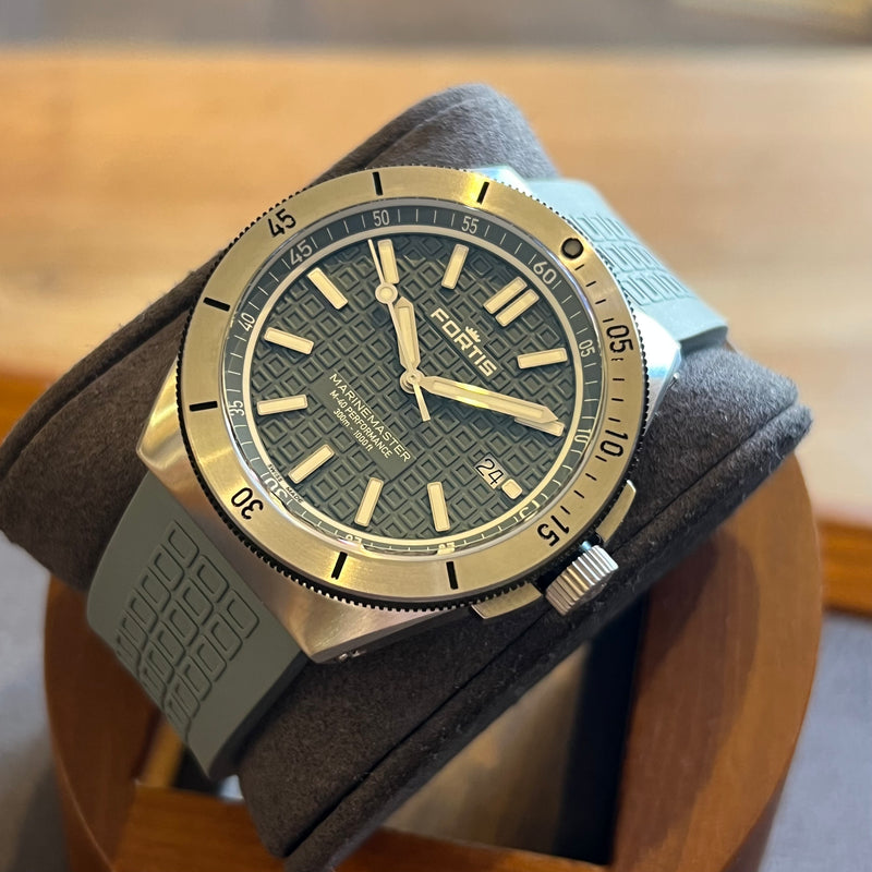 Fortis Marinemaster M-40 Gray Dial F812.0005