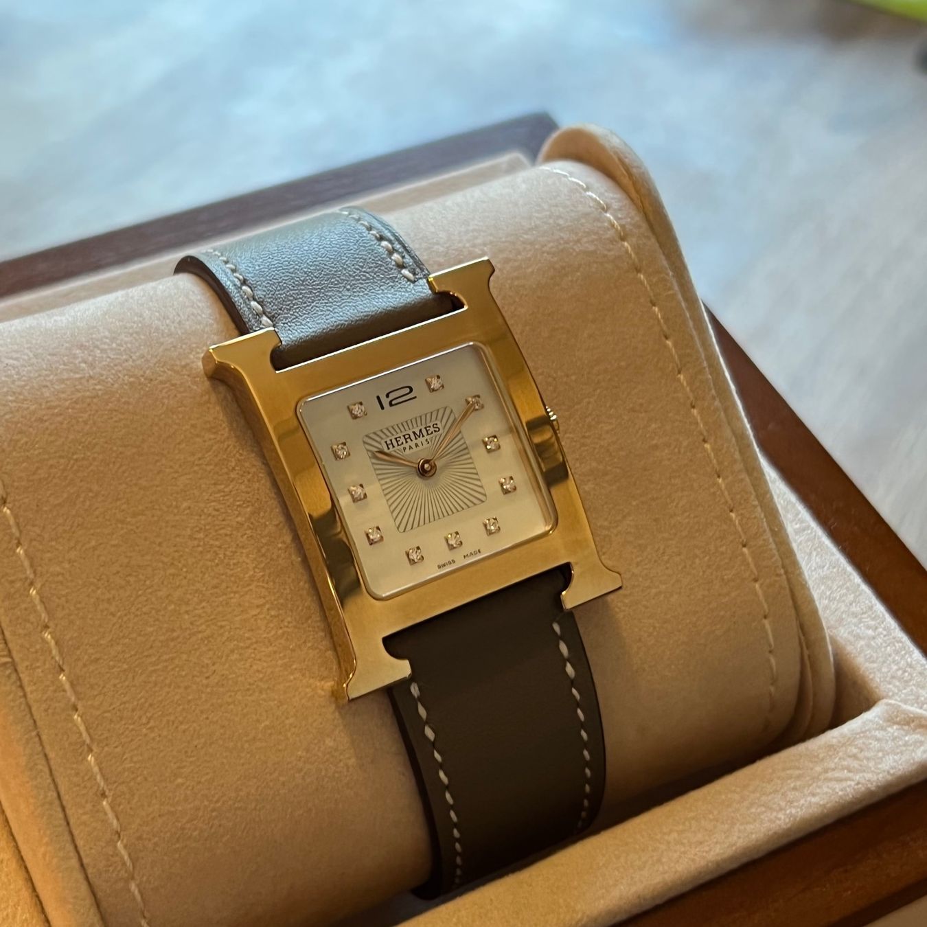 Hermès H Watch Shell & Diamonds Full Set 06-2022 HH1.502